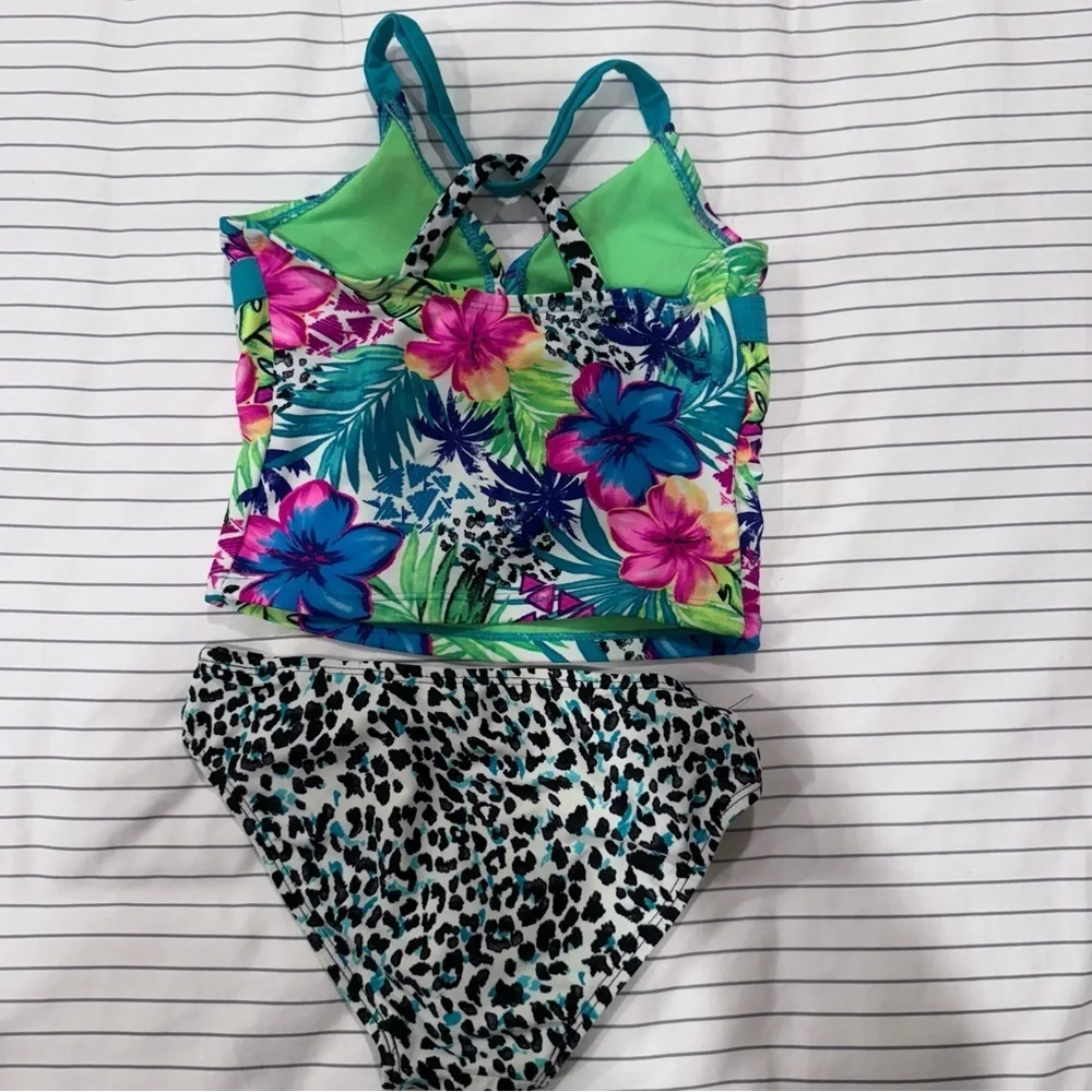 Breaking Waves Girl's 2 Piece Hawaiian Animal Print Swim Suit size 6
